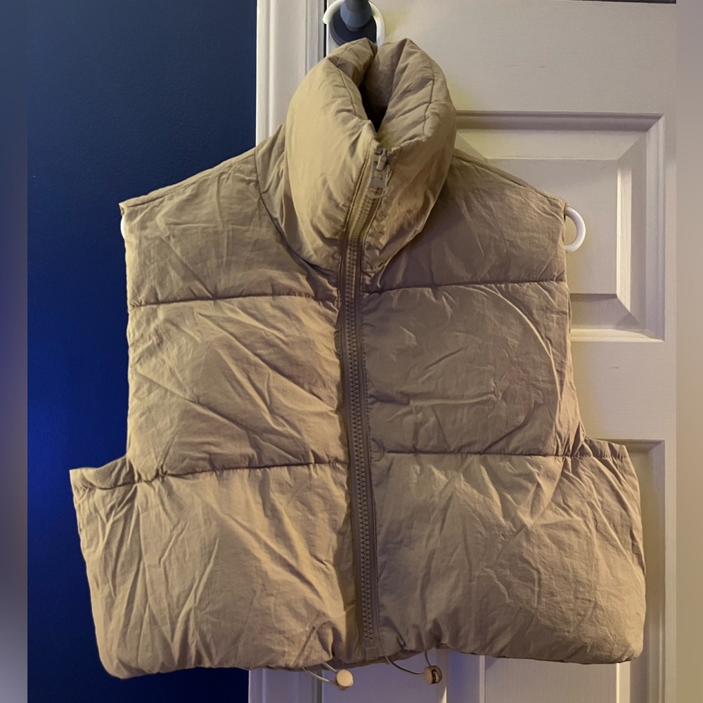Tan Crop Puffer Vest